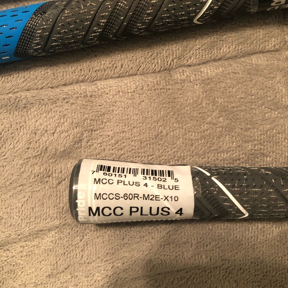 Golf Pride MCC Plus4 Standard Size Golf Grip - Picture 2 of 6
